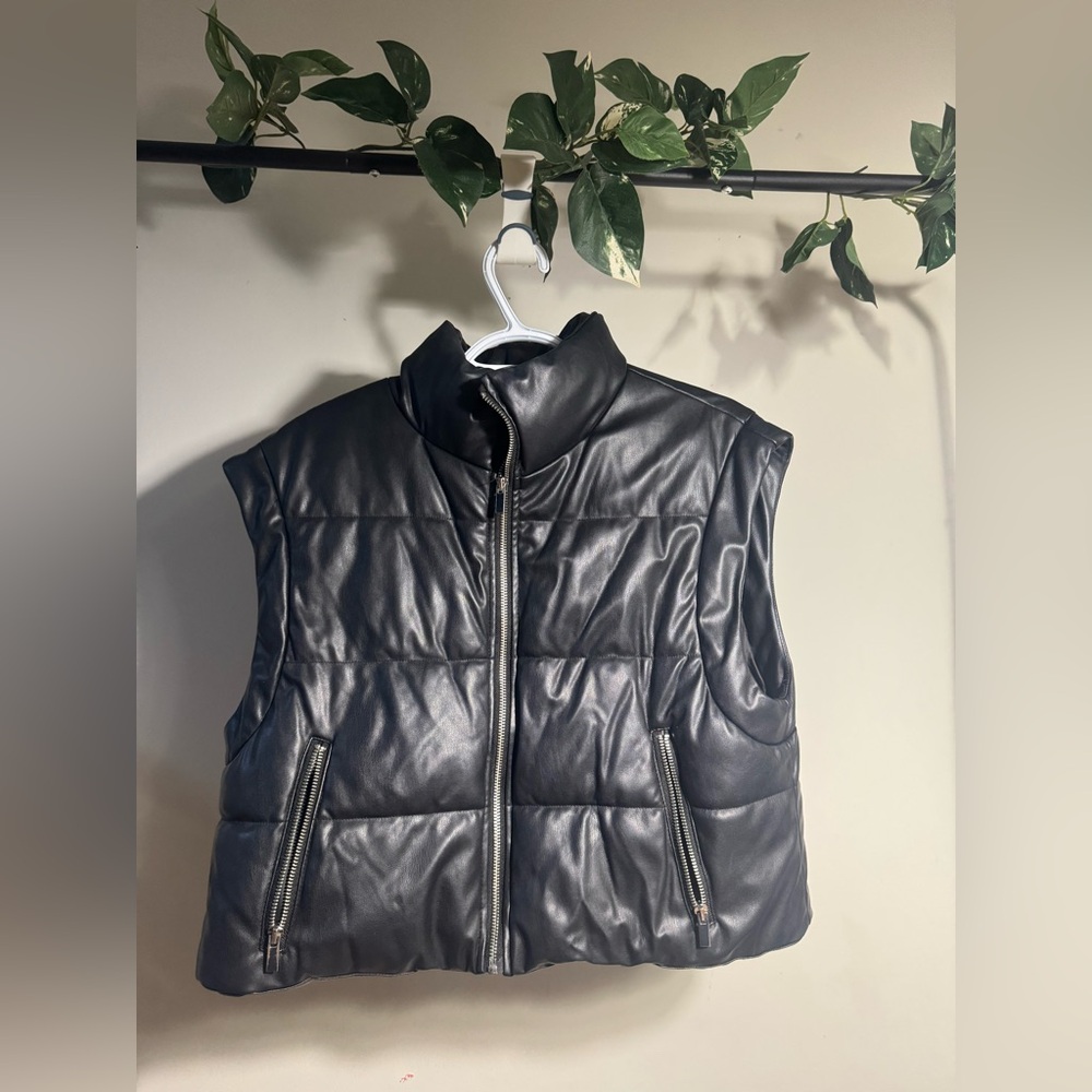 Black Puffer Vest for Women